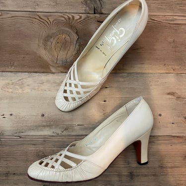 60s Spanish Leather Shoes pumps heels Vintage lattice basket weave 8 