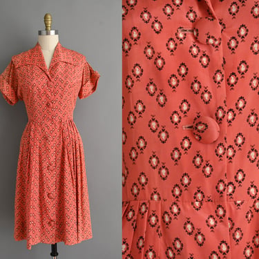 vintage 1950s Dress | Rare Victorian Silhouette Portrait Novelty Print Dress | Medium 