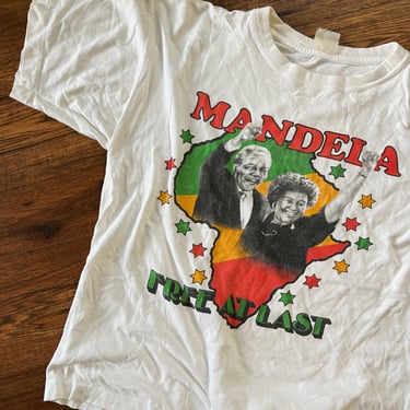 Vintage Nelson Mandela "Free At Last” T-Shirt (1990's)
