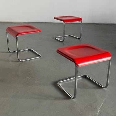 1 of 3 Vintage Modernist Cantilever Stools by Arclinea, in Red Plastic and Chromed Tubular Steel, 1970s Italy 