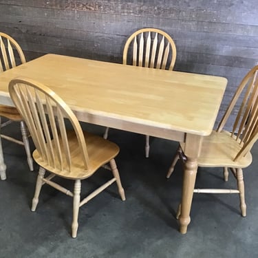 Dining Table w/ Four Chairs (Tacoma)