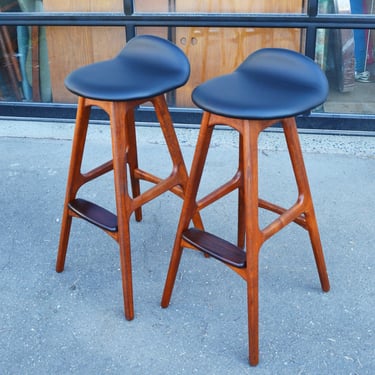 Hot Pair Solid Teak & Rosewood Erik Buch Bar Stools w/ Black Seats