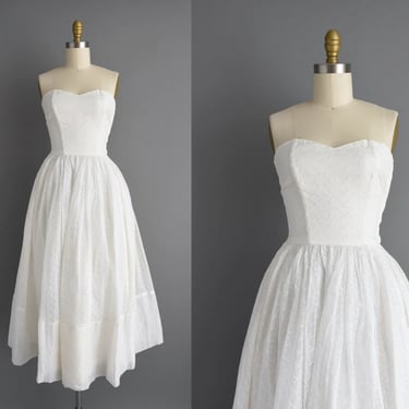 1950s vintage dress | White Eyelet Strapless Summer Wedding Party Prom Dress | XS | 50s dress 