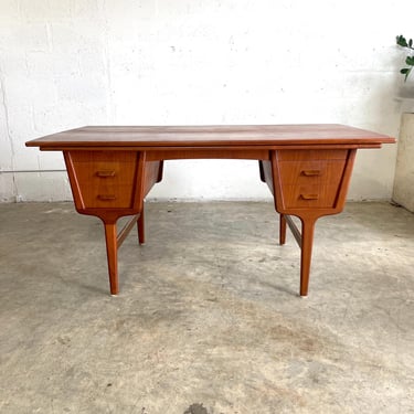 Carl Aage Skov Danish Modern Floating Teak Desk 