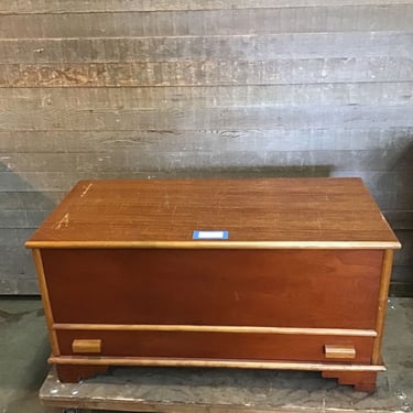 Vintage Mahogany Storage Chest (Tacoma)