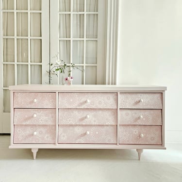 pretty pink mid century dresser, vintage mcm, flower dresser, mid century modern dresser NJ nyc,  light pink,chinoserie, pastel, #metgala 