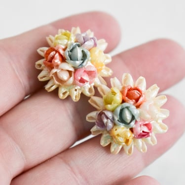 1940s/50s Seashell Flower Screw Back Earrings 