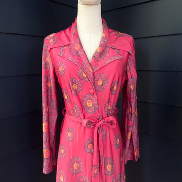 1970s Pomegranate Lomg Sleeve Floral  Knit Belted Robe 