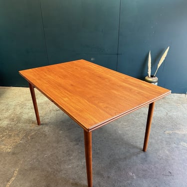 Scandinavian Mid-Century Teak Draw-Leaf Dining Table