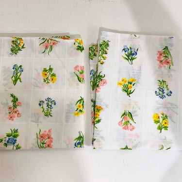 Vintage Stevens Utica Floral Sheet Pillowcases Set Pair 2 Flowers Bedding Cotton Fabric Yellow Flower 1960s 