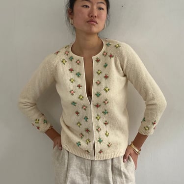 50s hand knit embroidered cardigan sweater / vintage creamy white