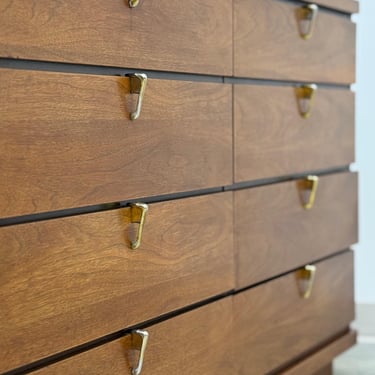 Mid-Century Modern 8-Drawer Dresser By Johnson Carper 