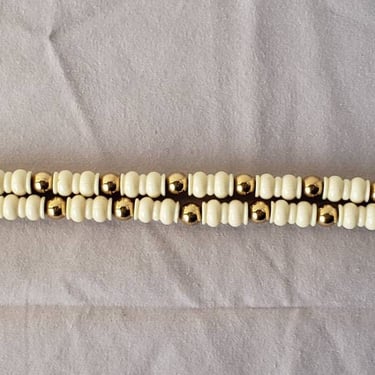 RARE Vintage NAPIER beaded necklace 14 Inch long Necklaces Unisex jewelry Off-white and Gold Necklaces 