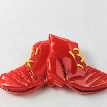 Vintage Shultz Bakelite Boots Pin Brooch Red and Black 