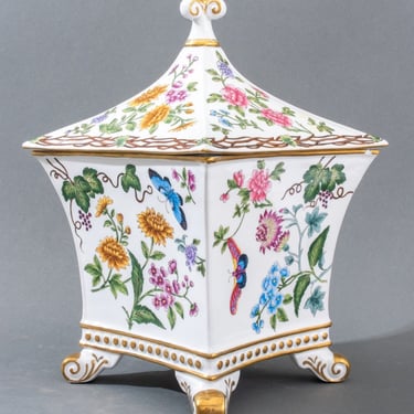 Chelsea House Pagoda Porcelain Vase &amp; Cover