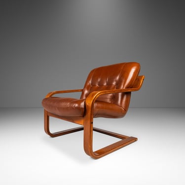 Scandinavian Modern Bentwood Lounge Chair in Original Cognac Leather & Beech Attributed to Ingmar Relling for Westnofa, Norway, c. 1970s 