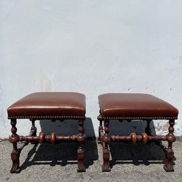 Pair of Stools Ottomans Bed Benches Leather Nailhead Seating Traditional Chair Hassock Footstool Boho Antique Stools Entry Way 