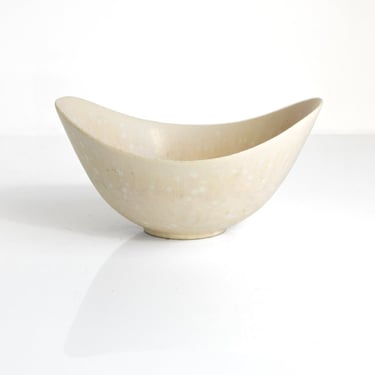 Gunnar Nylund asymmetrical bowl in cream glaze, Rorstrand, Sweden