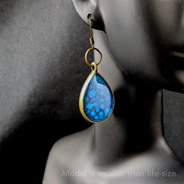 Glowing Teardrop Earrings