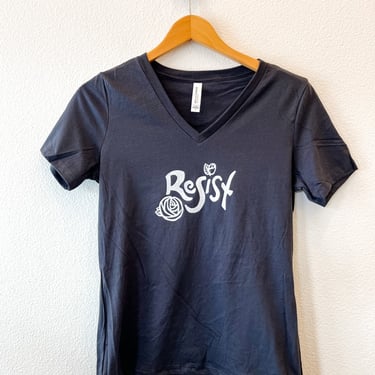 Resist V Neck Tee in Asphalt Grey
