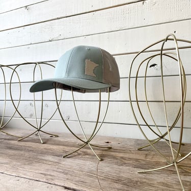 Vintage Hat Display Wire Hat Rack Vintage Store Mannequin Head Rack Display Mid Century Wig Display Folding Metal Tabletop Countertop 