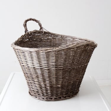 antique wicker basket 