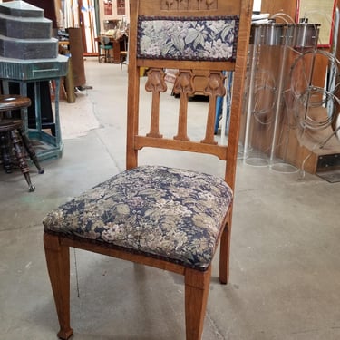 Antique Quarter Sawn Oak Chair
