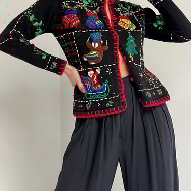 Lovely Vintage Holiday Themed Embroidered Onyx Cardigan