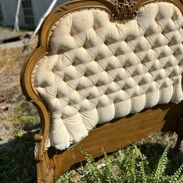 French Provincial Tufted Twin Bed