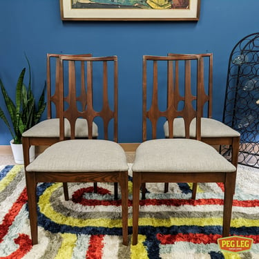 Set of 4 Mid-Century Modern walnut dining chairs from the Brasilia collection by Broyhill
