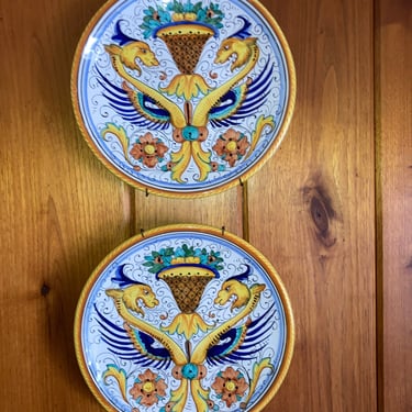 Individual Plates~ Deruta Ceramiche Dragon Raffaellesco with basket of fruit atop~ Wall Plate, Hand Painted Excellent Condition, Italy 