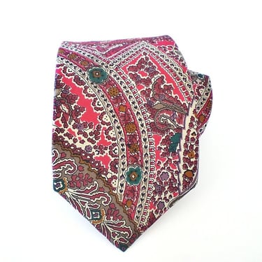 Vintage red paisley necktie, Soft Italian silk 3 3/4" wide tie by Oleg Cassini,  Mens retro fashion made in USA 