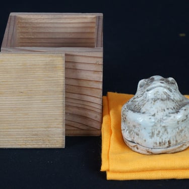 Japan Saru Kogo monkey incense holder 1900s wood kiln art 