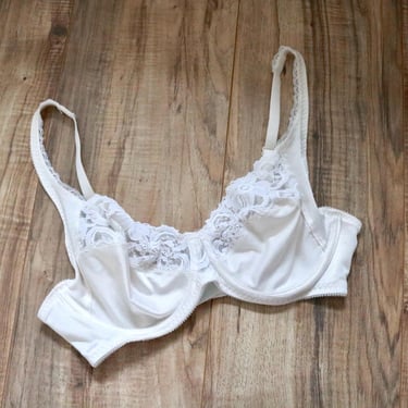 white lace 90s bra - 36 c 