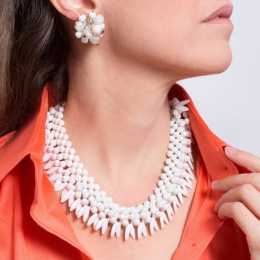 Beautiful Vintage 50s 60s White Milk Glass Beaded Statement Collar Necklace 