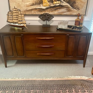 Broyhill Premiere Midcentury Modern Credenza