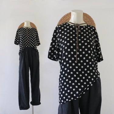 black polka dot tee - 8 - vintage 90s flowy woven womens size medium minimal short sleeve blouse shirt 