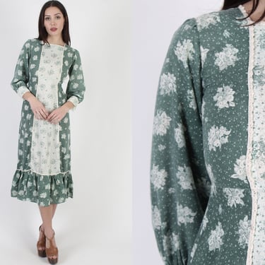 70s Country Farm Peasant Dress, Forrest Green Calico Floral Bouquet Print, Vintage Seventies Garden Maxi 
