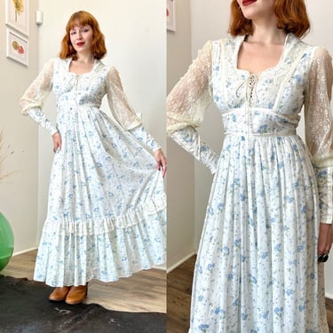 Vintage 1970s Dress / 70s Gunne Sax Floral Lace Maxi Dress / White Blue ( XXS XS ) 