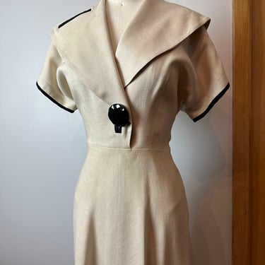 Gorgeous 1940’s 100% pure linen Arthur Weiss dress~ cream beige natural with black trim Shawl collar /One of a kind beautiful size / SMALL 