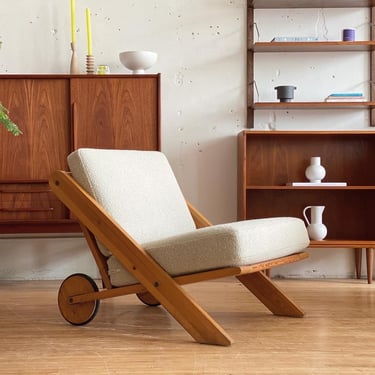 Finnish Pine Lounge with Wheels