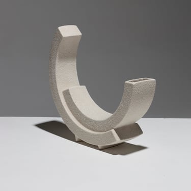 VASE EN FAÏENCE DEMI-LUNE, ROBERTO RIGON, 1970s