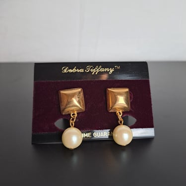 Vintage 90s Faux Gold & Pearl Earrings 