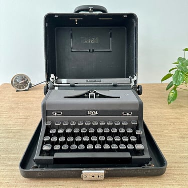 Vintage Royal Quiet De Luxe Manual Typewriter with Manual - 1948 