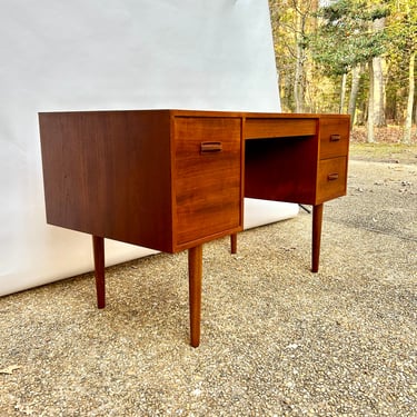 Mid Century - Danish Modern  teak double pedestal desk 