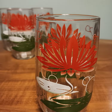 Water Lily Drinking Glasses Midcentury Set of 4 