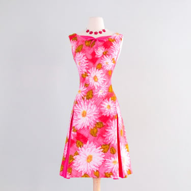 Amazing 1960's HOT PINK Chrysanthemum Hawaiian Dress / Sz M