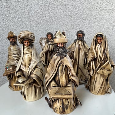 Vintage Rustic Nativity Figurines Set 6 No Baby Vinyl Wrap Mache and plastic faces. 