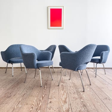 Mid Century Vintage Dining Chairs by Eero Saarinen for Knoll, Executive Conference Chairs or Lounge Chair with Bouclé Upholstery, Set of 6 