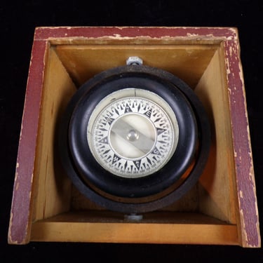 ws/Wilcox Crittenden Boxed Compass
